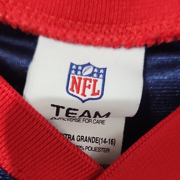 NFL Jersey Team Apparel New England Patriots Tom Brady Youth XL #12 HAS FLAWS - Picture 2 of 11